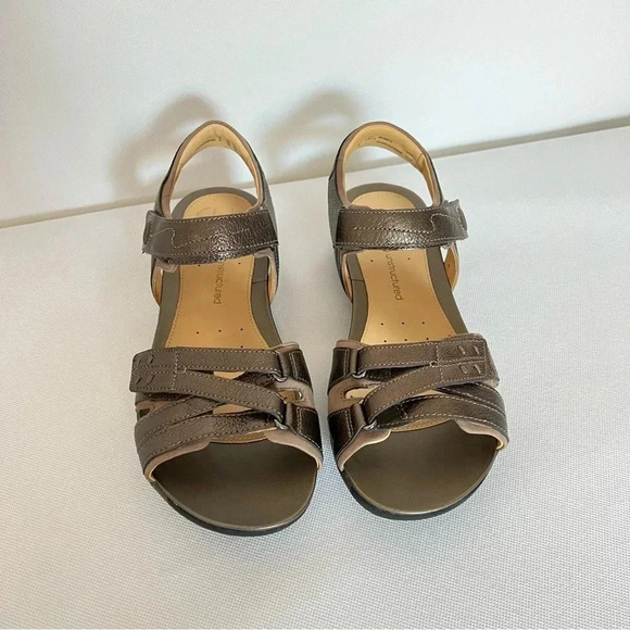 Clarks Un Vasha Sandal Bronze Leather Strappy Velcro Adjustable Fit Size 7 - Picture 3 of 9